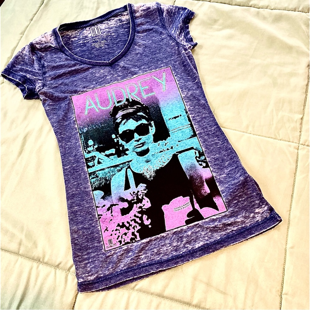 Audrey Hepburn “Breakfast at Tiffany’s” Burnout Graphic T-Shirt